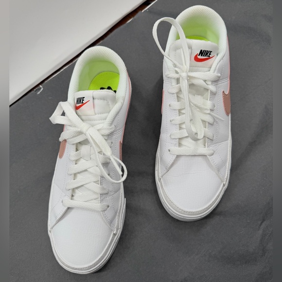 EUC Nike White Rose Whisper Court Legacy Sneakers - Picture 8 of 12